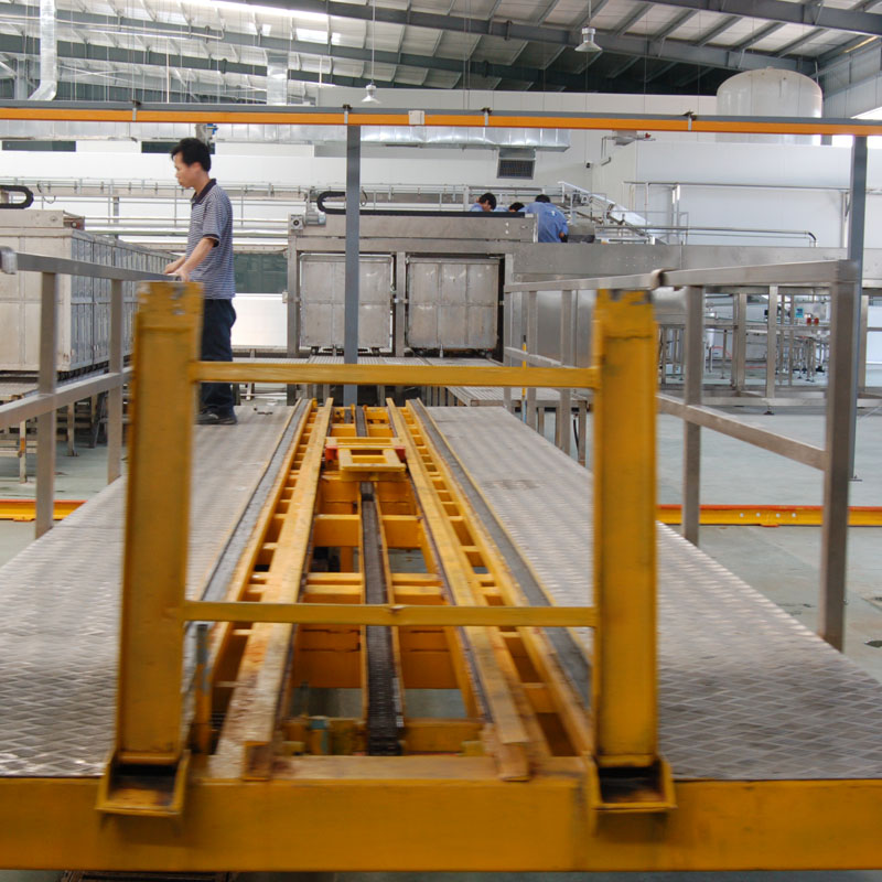 广东三水隐雪--加多宝凉茶每分钟800罐生产线